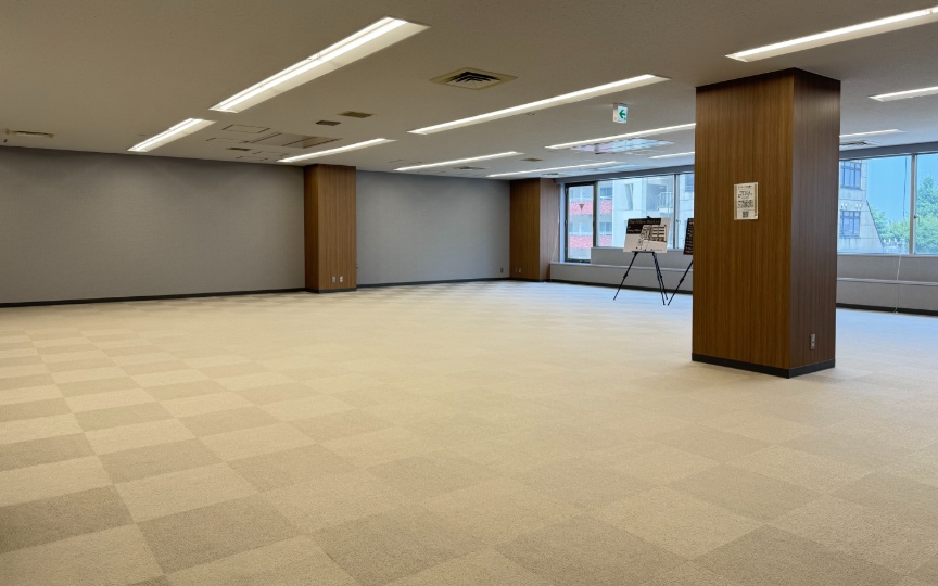 【仲介手数料0】新大塚駅徒歩4分、約80坪・会議室3室完備のセットアップオフィスの写真n1