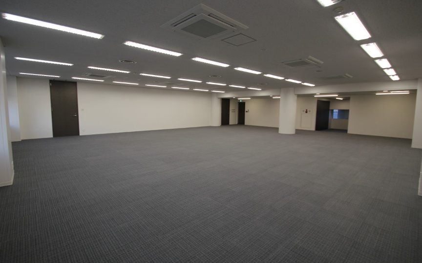 【仲介手数料不要】新宿御苑前駅徒歩6分、大規模向け内装付きセットアップオフィスの写真11