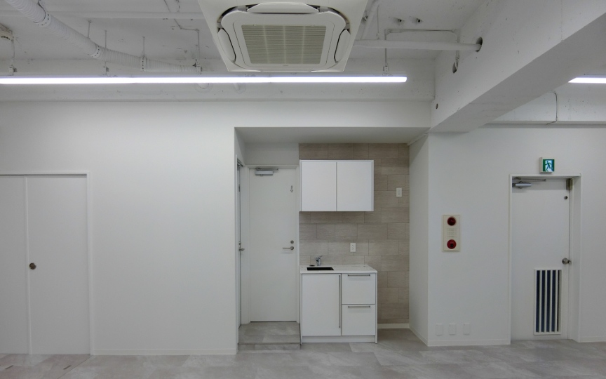 御成門駅徒歩4分！新橋駅も徒歩圏内の内装・会議室付きセットアップオフィスの写真5