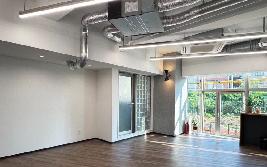 飯田橋駅徒歩1分、会議室設置済みで初期費用を抑えられるセットアップオフィスの写真3