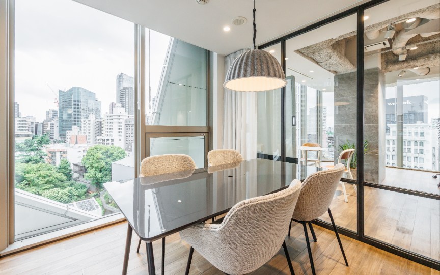 【敷金・原状回復不要】乃木坂駅徒歩1分、充実の共用部を備えたデザイナーズフルセットアップオフィスの写真3