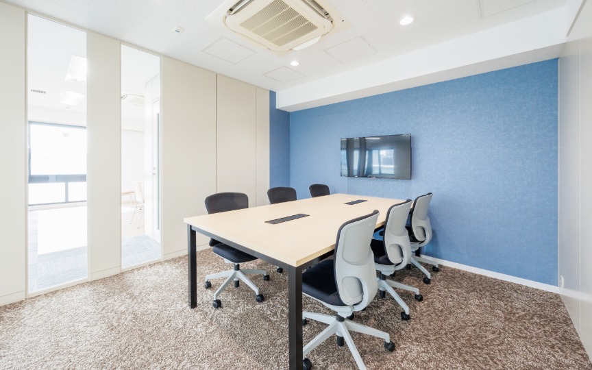 神田駅徒歩1分!内装工事不要、家具付き会議室も備えたセットアップオフィスの写真11